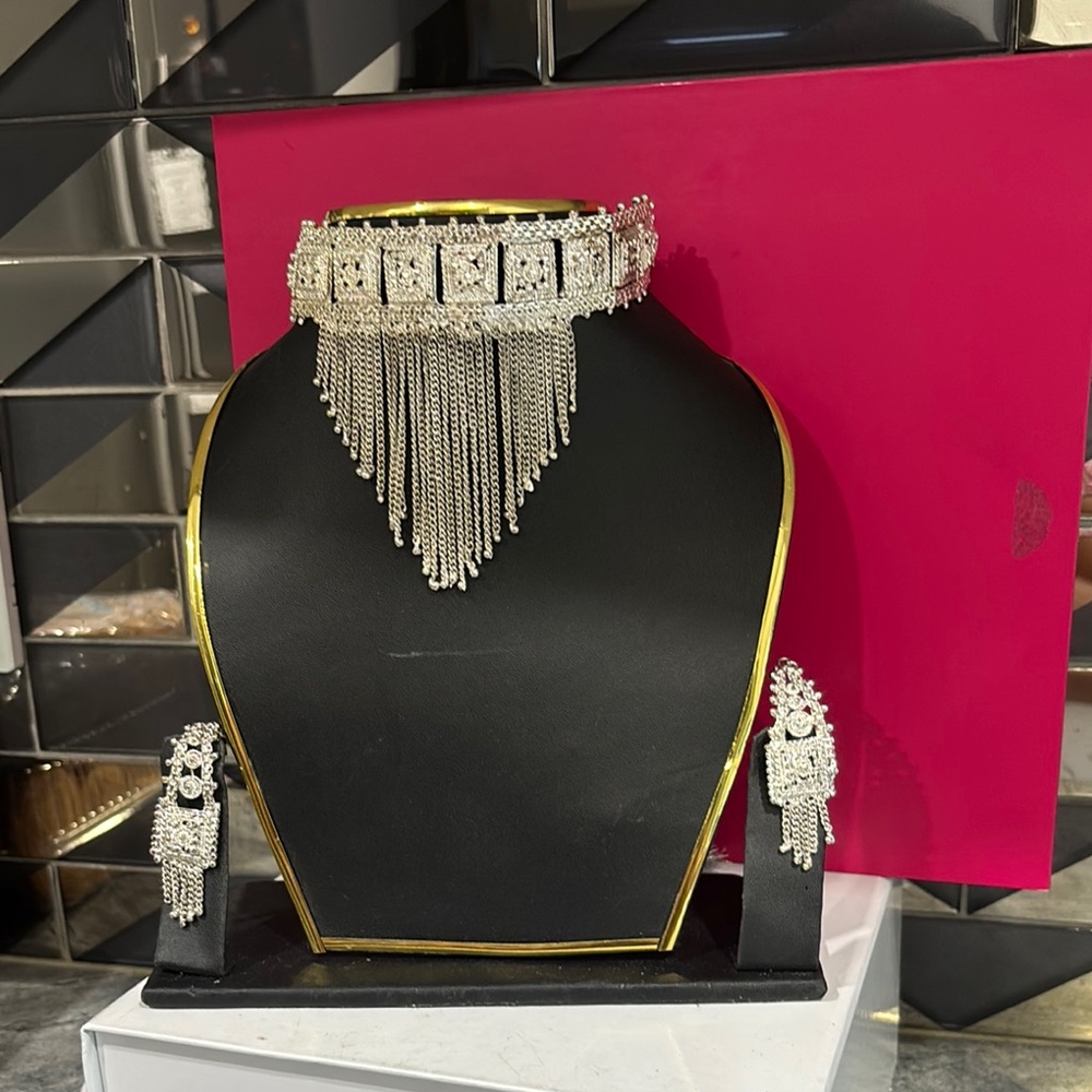 Elegant Silver Choker Necklace and Earring Set
